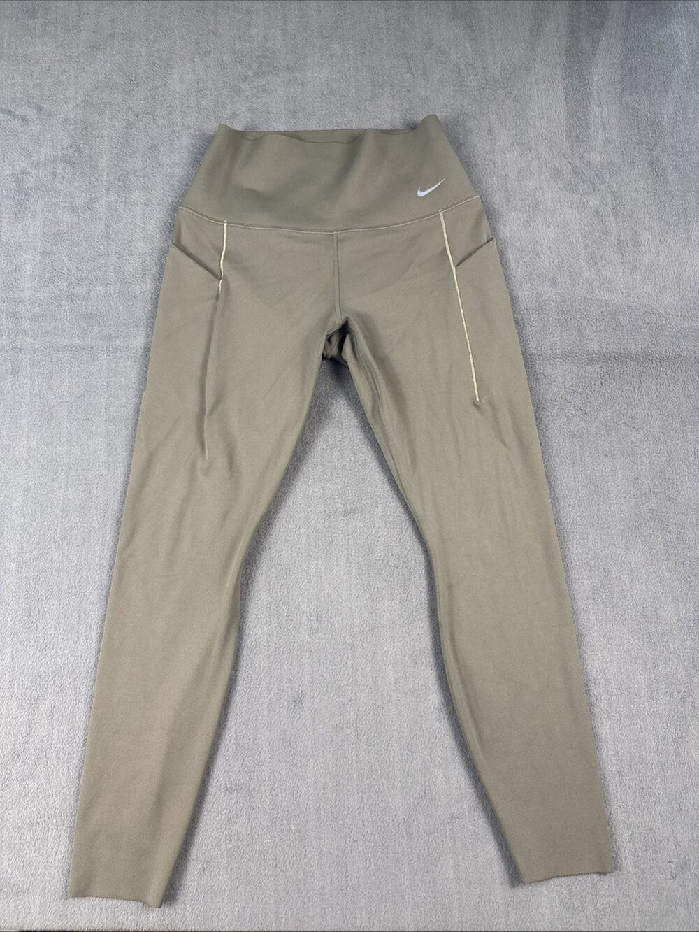 Nike Universa Green High Waisted 7/8 Leggings HQ6813-478 Women's Size Medium